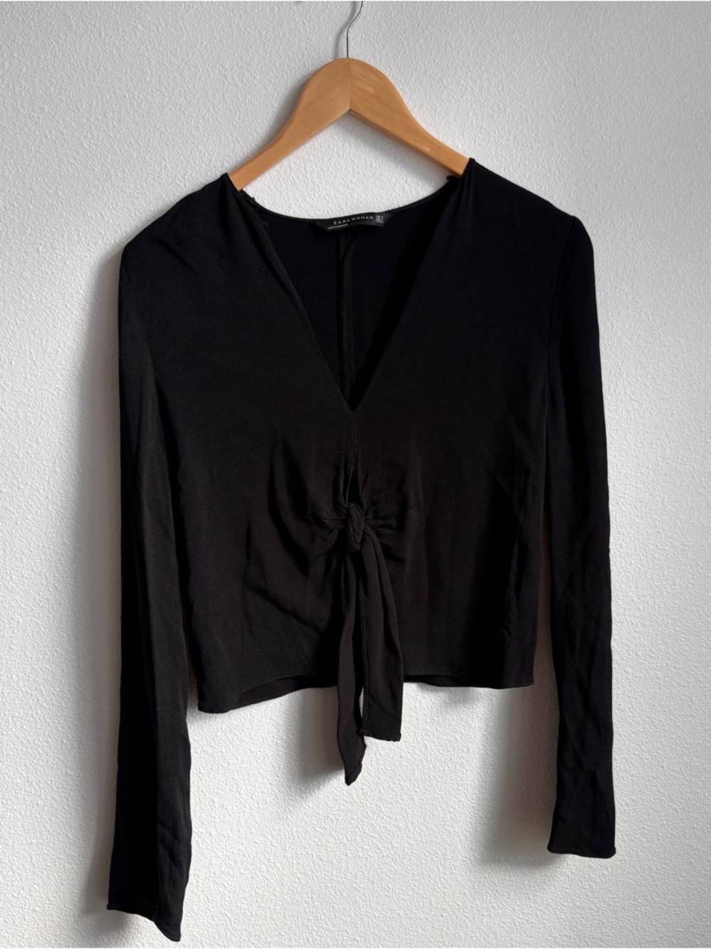 Zara Woman Black Tie Front Long Sleeve Crop Top size S